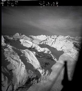 ETH-BIB-Aletschgletscher, Jungfrau-Inlandflüge-LBS MH01-007697