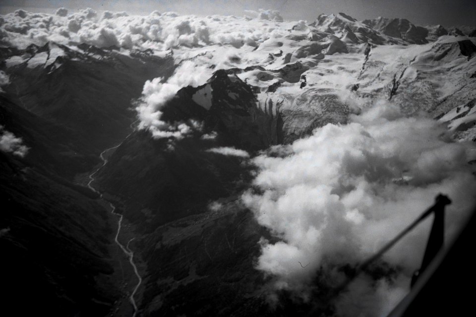 ETH-BIB-Alphubel, Strahlhorn, Monte Rosa-Inlandflüge-LBS MH05-54-19