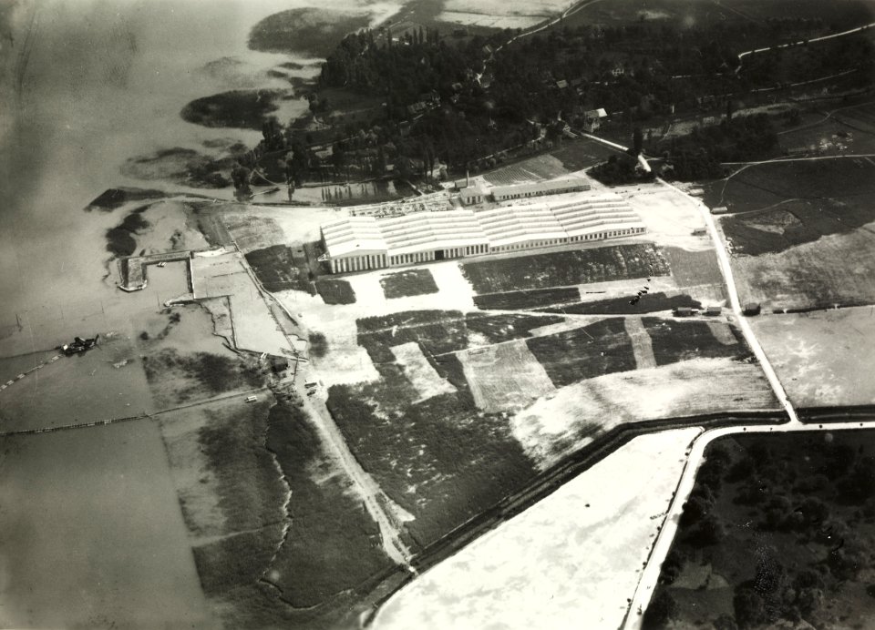ETH-BIB-Altenrhein, Dornierwerke v. W. aus 600 m-Inlandflüge-LBS MH01-005400