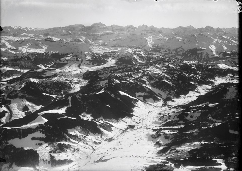 ETH-BIB-Alpthal, Tödi, Clariden aus 2600 m-Inlandflüge-LBS MH01-000261