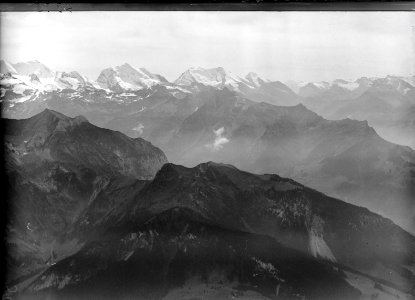 ETH-BIB-Altels, Wildstrubel, Kiental, Kandertal v. N. aus 3000 m-Inlandflüge-LBS MH01-004330
