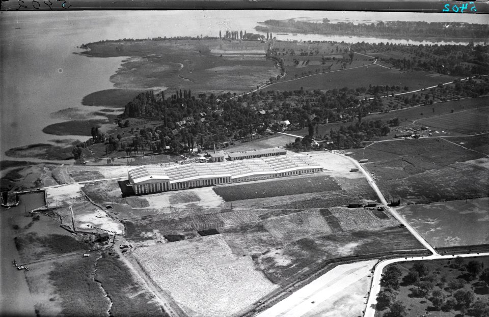 ETH-BIB-Altenrhein, Dornierwerke v. W. aus 600 m-Inlandflüge-LBS MH01-005402-02