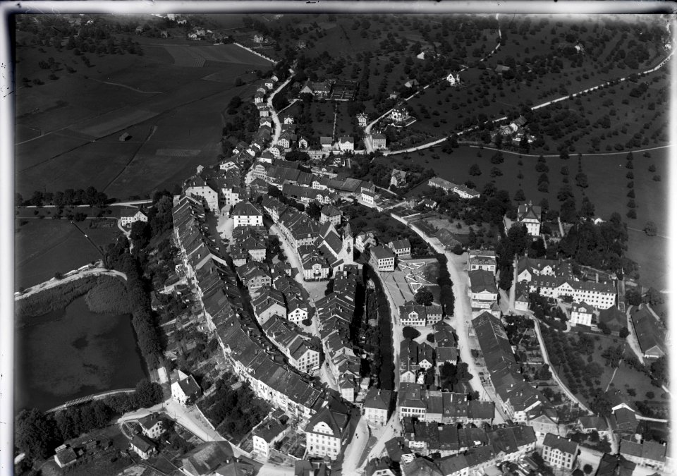 ETH-BIB-Altstadt von Wil aus 150 m-Inlandflüge-LBS MH01-001926