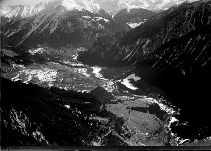 ETH-BIB-Alvaneu, Bad, Filisur, Albulatal, Schulsertal v. S. O. aus 2300 m-Inlandflüge-LBS MH01-004459