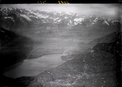 ETH-BIB-Amden, Weesen, Linthebene, Niederurnen, Oberurnen, Glarneralpen v. O. aus 1200 m-Inlandflüge-LBS MH01-003683