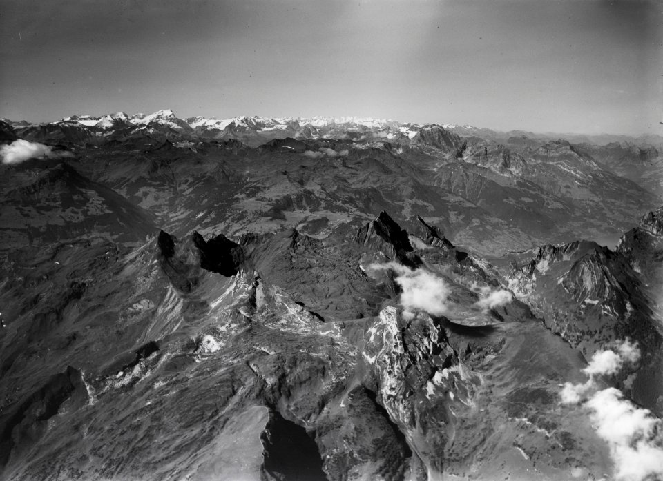 ETH-BIB-Alviergruppe von Buchs aus v. N. O. aus 3300 m-Inlandflüge-LBS MH01-000158