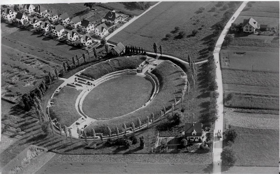 ETH-BIB-Amphitheater von Vindonissa bei Brugg-Inlandflüge-LBS MH01-002740