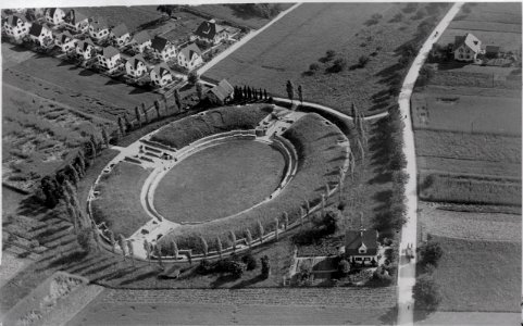 ETH-BIB-Amphitheater von Vindonissa bei Brugg-Inlandflüge-LBS MH01-002740