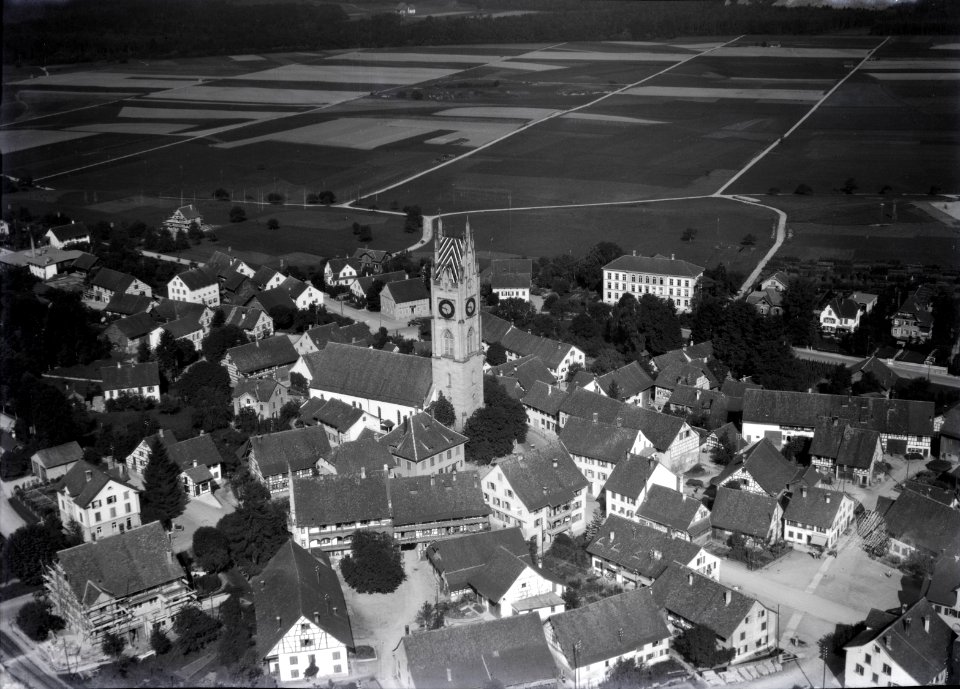 ETH-BIB-Andelfingen, Kirche v. O. aus 50 m-Inlandflüge-LBS MH01-006564