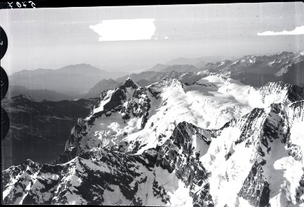 ETH-BIB-Ankenbälli, Gwächta, Wetterhorn, Mittelhorn, Rosenhorn, Kleines Schreckhorn, Pilatus, Rigi v. S. aus 4100 m-Inlandflüge-LBS MH01-005707