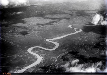ETH-BIB-Arch, Leuzigen, Altreu, Selzach, Solothurn, Weissenstein v. S. W. aus 2000 m-Inlandflüge-LBS MH01-004068