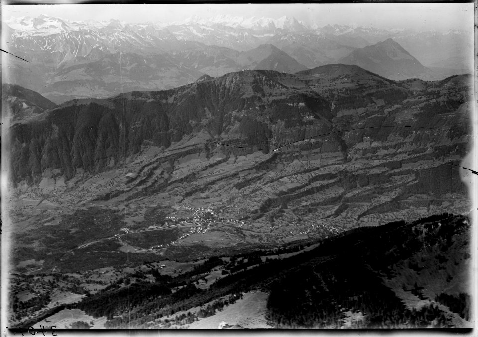 ETH-BIB-Arth-Goldau, Rigi-Scheidegg, Berneralpen, Urneralpen v. N. O. aus 3000 m-Inlandflüge-LBS MH01-003401