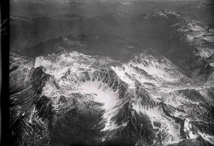 ETH-BIB-Aroser Rothorn, Arosa, Weissfluh v. S. W. aus 3000 m-Inlandflüge-LBS MH01-000897