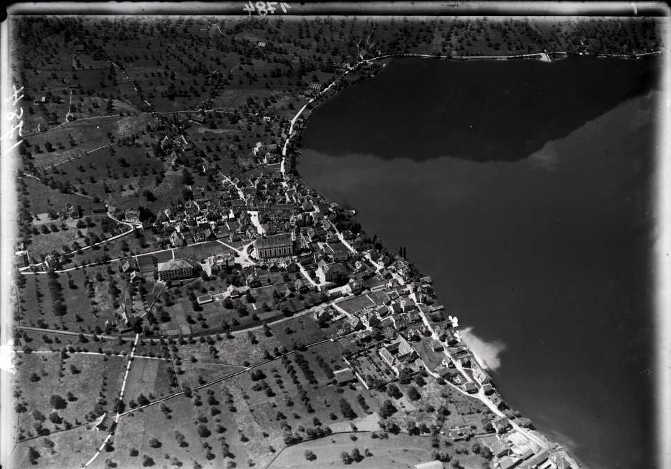 ETH-BIB-Arth am Zugersee aus 600 m-Inlandflüge-LBS MH01-001784