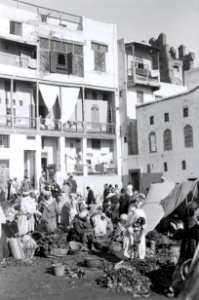 ETH-BIB-Auf dem Markt von Fès-Nordafrikaflug 1932-LBS MH02-13-0398