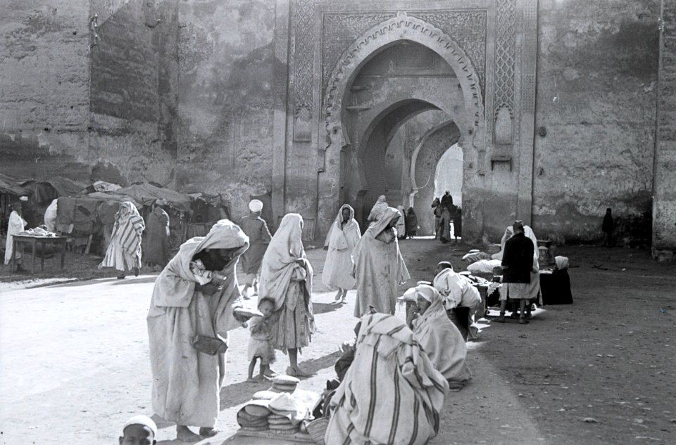 ETH-BIB-Auf dem Markt von Fès-Nordafrikaflug 1932-LBS MH02-13-0410