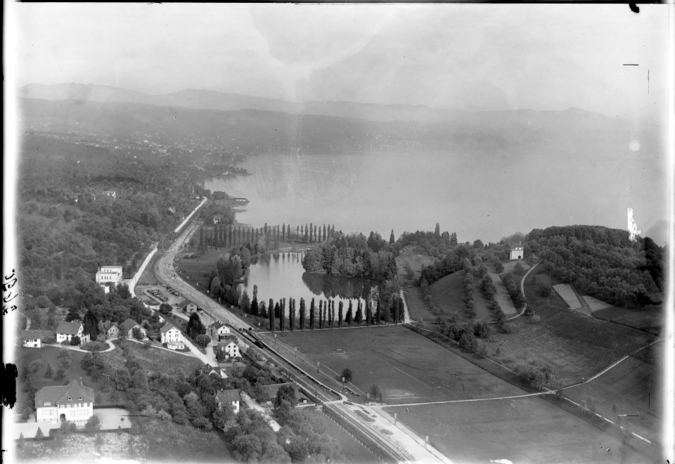 ETH-BIB-Au-Bahnhof, Ausee, Meilibach, Horgen aus 100 m-Inlandflüge-LBS MH01-002690
