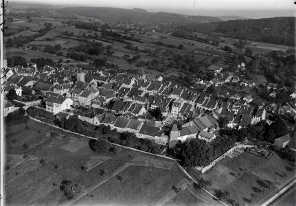 ETH-BIB-Avenches v. W. aus 100 m-Inlandflüge-LBS MH01-002176