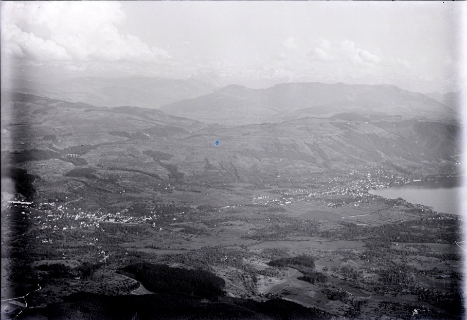 ETH-BIB-Baar, Zug, Zugerberg, Schwyzeralpen, Mythen v. N. W. aus 1200 m-Inlandflüge-LBS MH01-004150