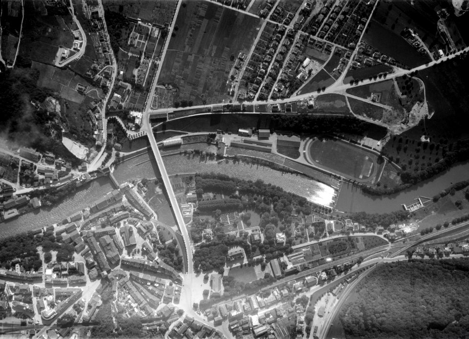 ETH-BIB-Baden, Hochbrücke und das Kleinkraftwerk Aue-Inlandflüge-LBS MH03-1913