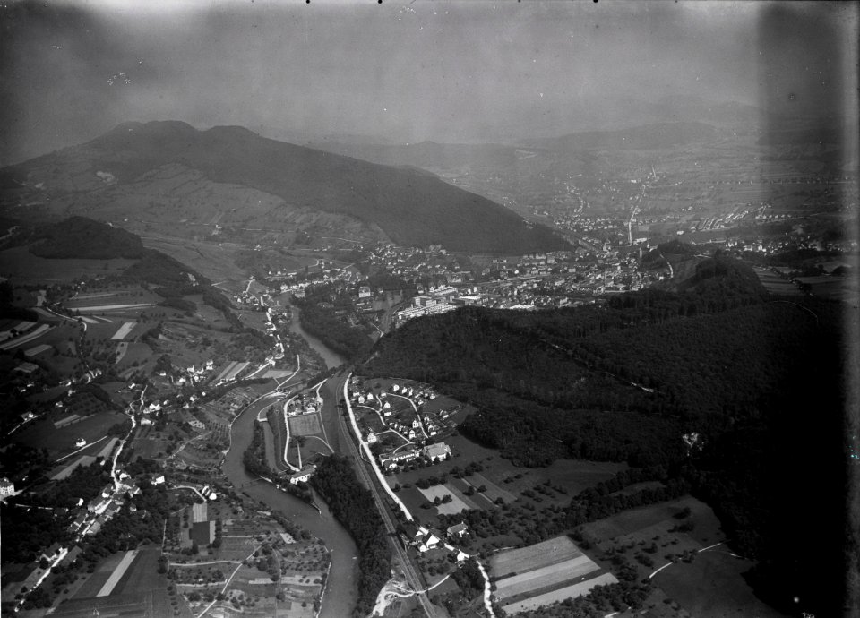 ETH-BIB-Baden, Lägern, Chappelerhof v. W. aus 600 m-Inlandflüge-LBS MH01-000984
