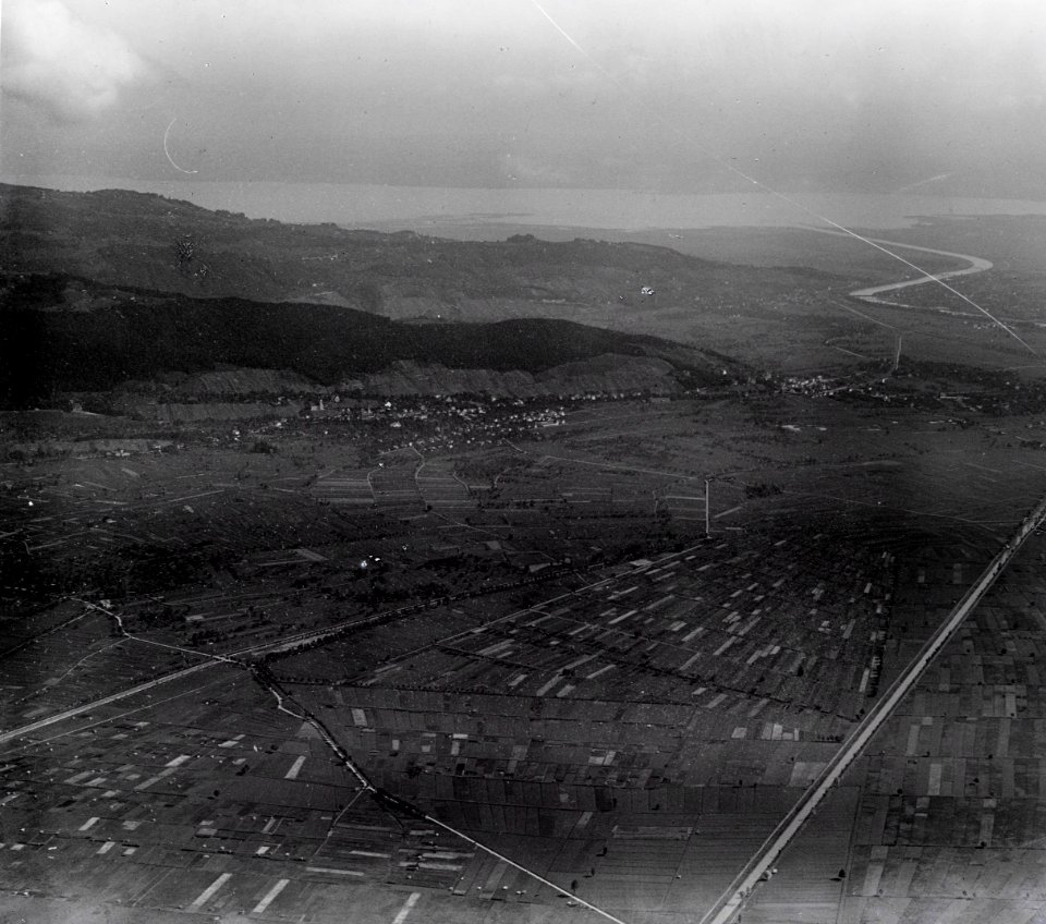 ETH-BIB-Balgach, Bodensee, Eussacher Durchstich v. S. 1200 m-Inlandflüge-LBS MH01-004236
