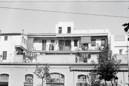 ETH-BIB-Balkon eines Wohnhauses in Sevilla-Nordafrikaflug 1932-LBS MH02-13-0515