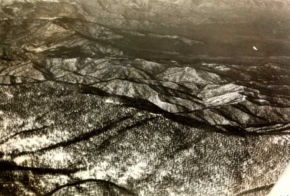 ETH-BIB-Badlands südlich von Kasarum aus 2000 m Höhe-Persienflug 1924-1925-LBS MH02-02-0232-AL-FL