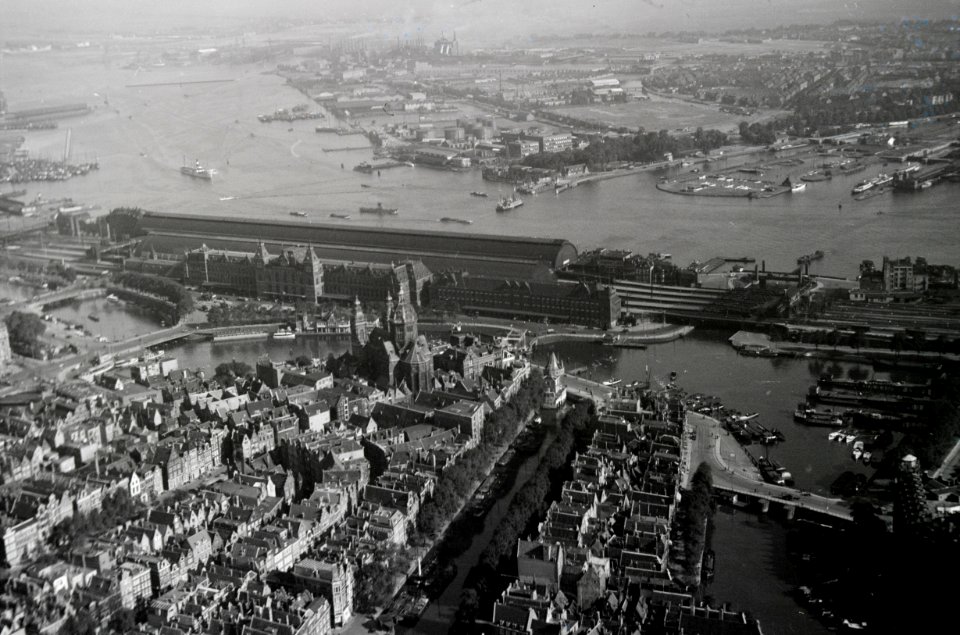 ETH-BIB-Bahnhof Amsterdam Centraal-Weitere-LBS MH02-45-0002