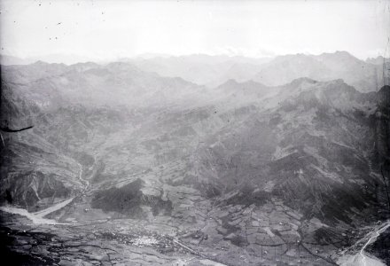 ETH-BIB-Barcelonnette von W. aus 3000 m Höhe-Weitere-LBS MH02-06-0045