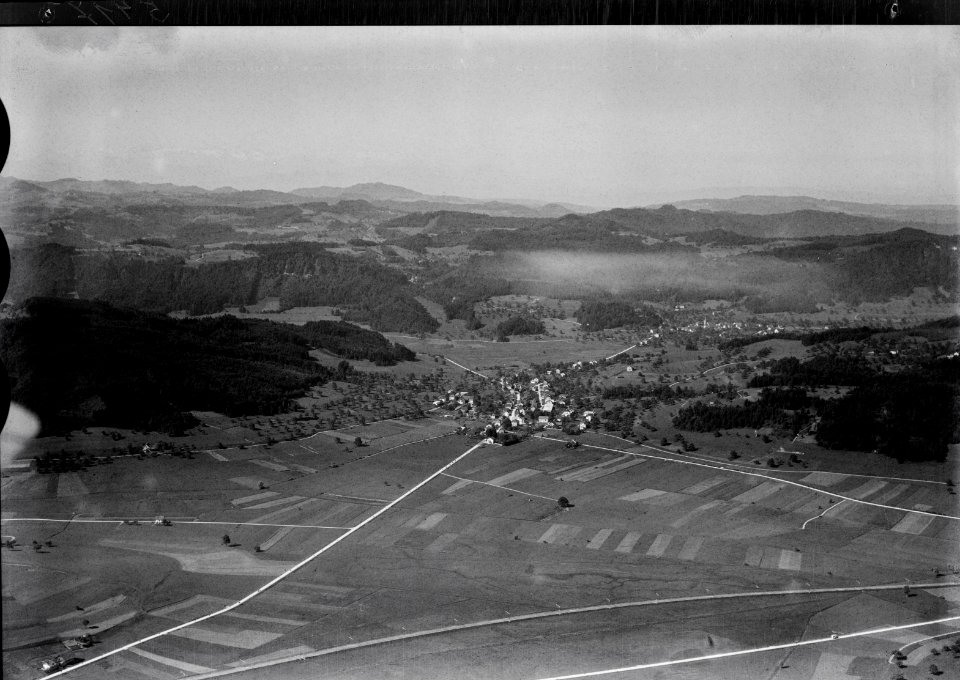ETH-BIB-Balterswil, Bichelsee v. N. O. aus 300 m-Inlandflüge-LBS MH01-005417