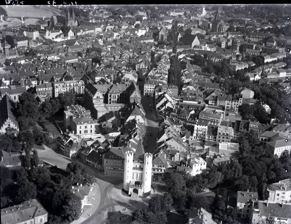 ETH-BIB-Basel, Spalentor-Inlandflüge-LBS MH01-007559