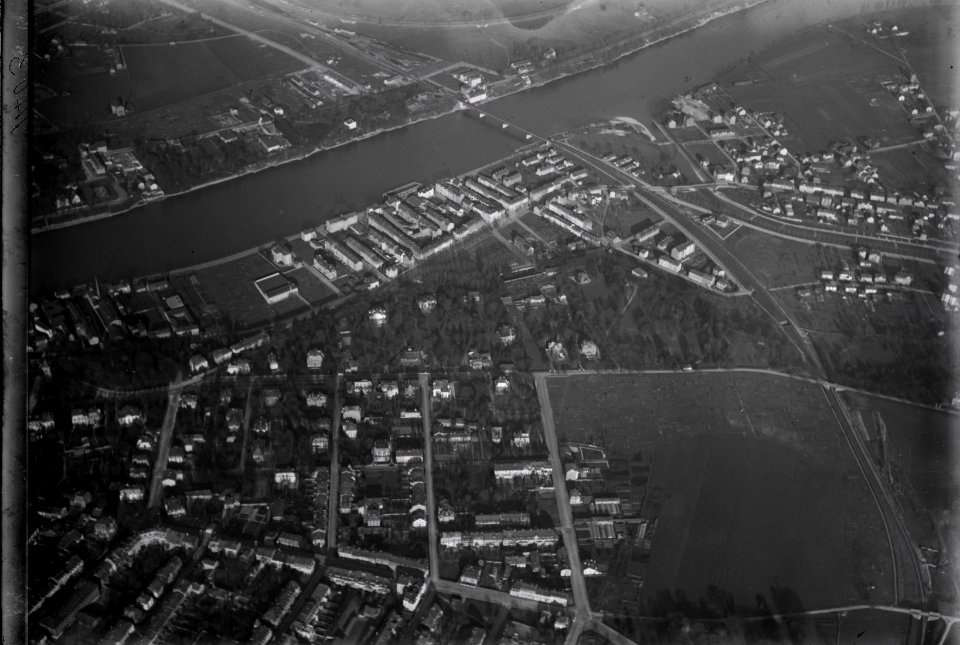 ETH-BIB-Basel, Ostquartier, Birsfelden aus 500 m-Inlandflüge-LBS MH01-001403