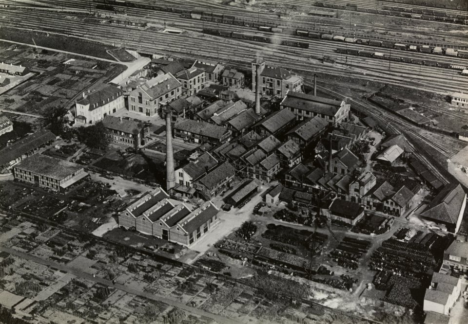 ETH-BIB-Basel-Kleinhüningen, Industriegebiet-Inlandflüge-LBS MH03-1548
