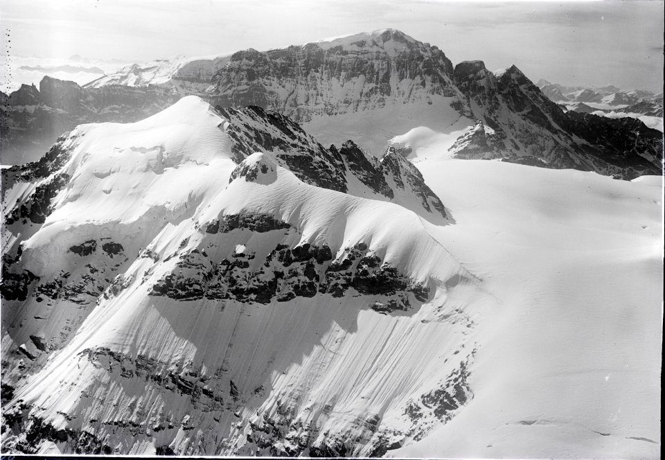 ETH-BIB-Beckenried, Claridenstock mit Tödi v. N. W. aus 3300 m-Inlandflüge-LBS MH01-004738