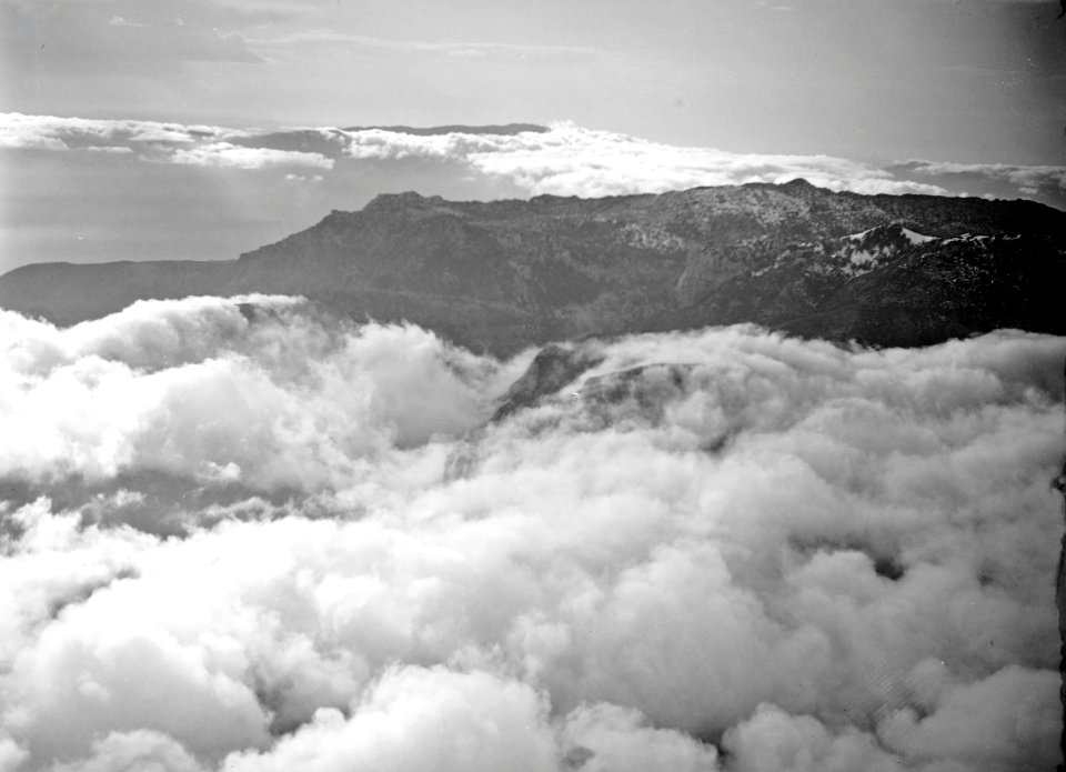 ETH-BIB-Berge über den Wolken-Tschadseeflug 1930-31-LBS MH02-08-0412