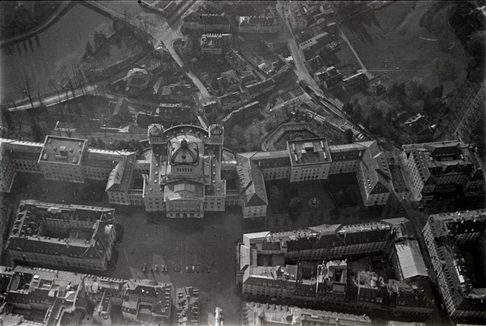 ETH-BIB-Bern, Bundeshaus-Inlandflüge-LBS MH05-93-26