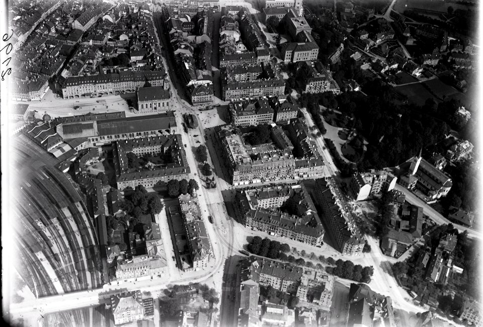 ETH-BIB-Bern, Bubenbergplatz, Spitalgasse, Bahnhofquartier aus 300 m-Inlandflüge-LBS MH01-002196