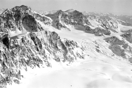 ETH-BIB-Bernina - Piz Roseg v. S.-Inlandflüge-LBS MH05-73-11