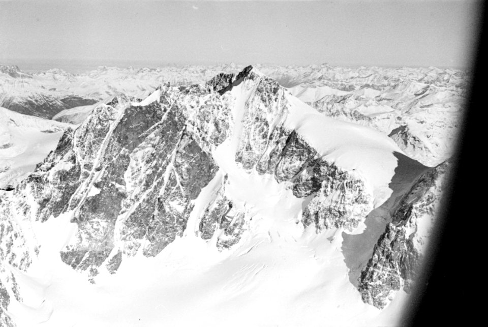 ETH-BIB-Bernina - Piz Roseg v. S.-Inlandflüge-LBS MH05-73-13