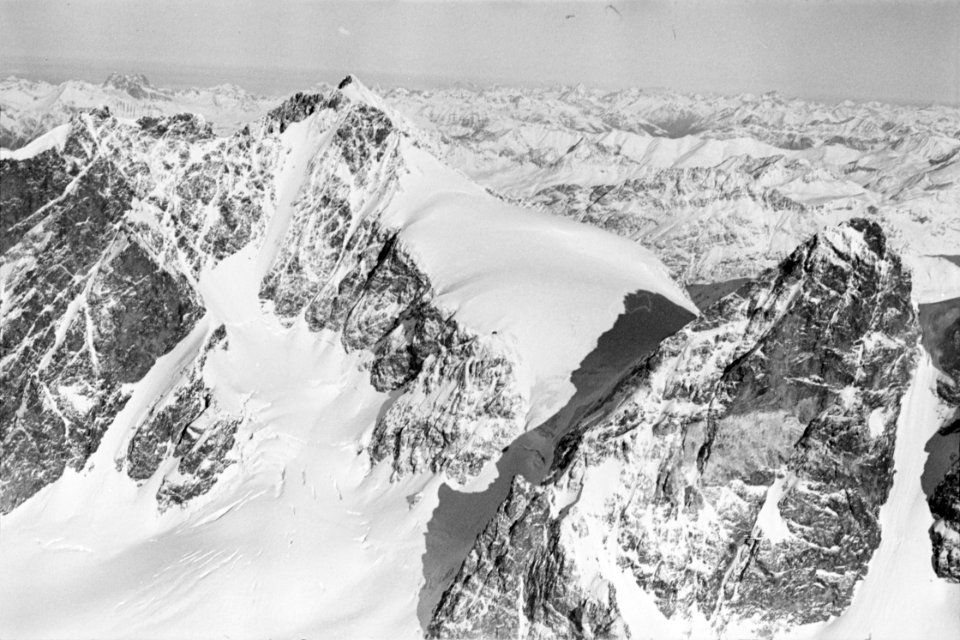 ETH-BIB-Bernina - Piz Roseg v. S.-Inlandflüge-LBS MH05-73-16