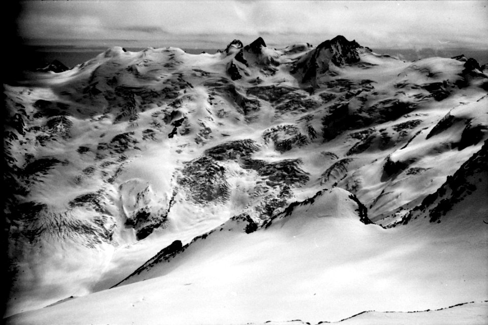 ETH-BIB-Bernina - Piz Roseg v. S.-Inlandflüge-LBS MH05-73-43