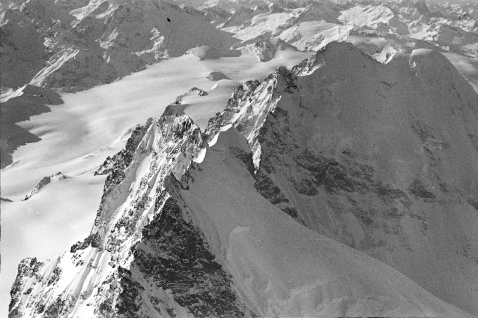 ETH-BIB-Bernina - Piz Roseg v. S.-Inlandflüge-LBS MH05-73-18