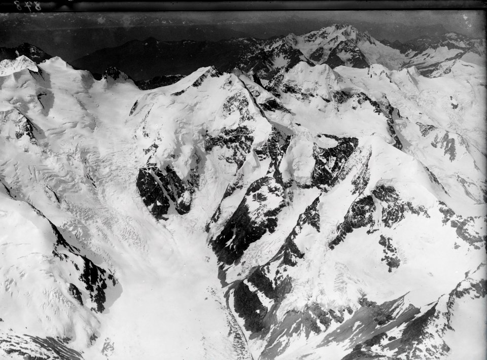 ETH-BIB-Berninagruppe, Monte Disgrazia v. N. aus 4500 m-Inlandflüge-LBS MH01-000878
