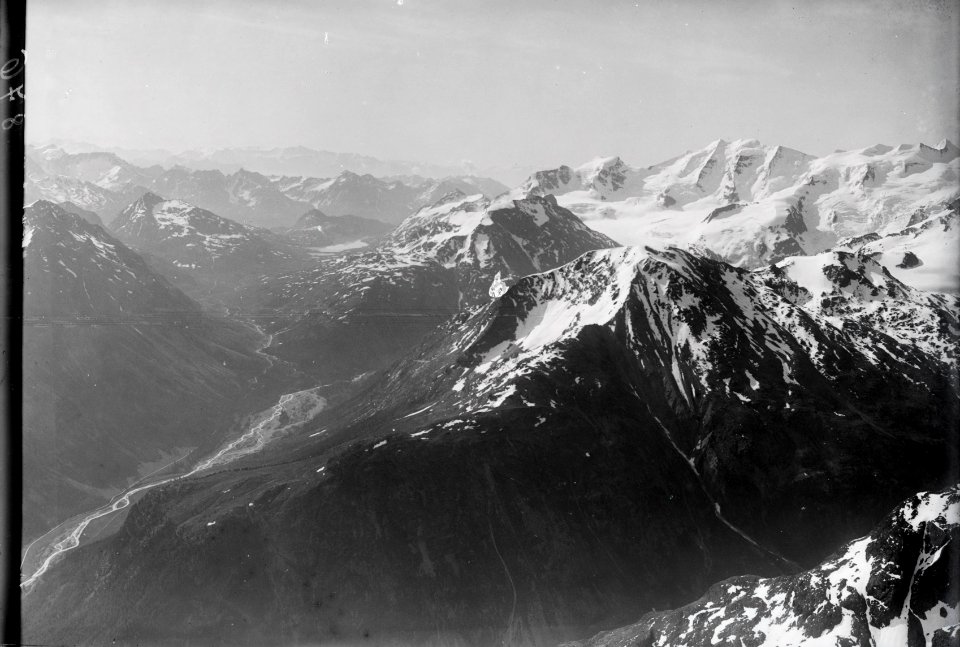 ETH-BIB-Berninapass, Piz Palü v. N. W. aus 3500 m-Inlandflüge-LBS MH01-000876