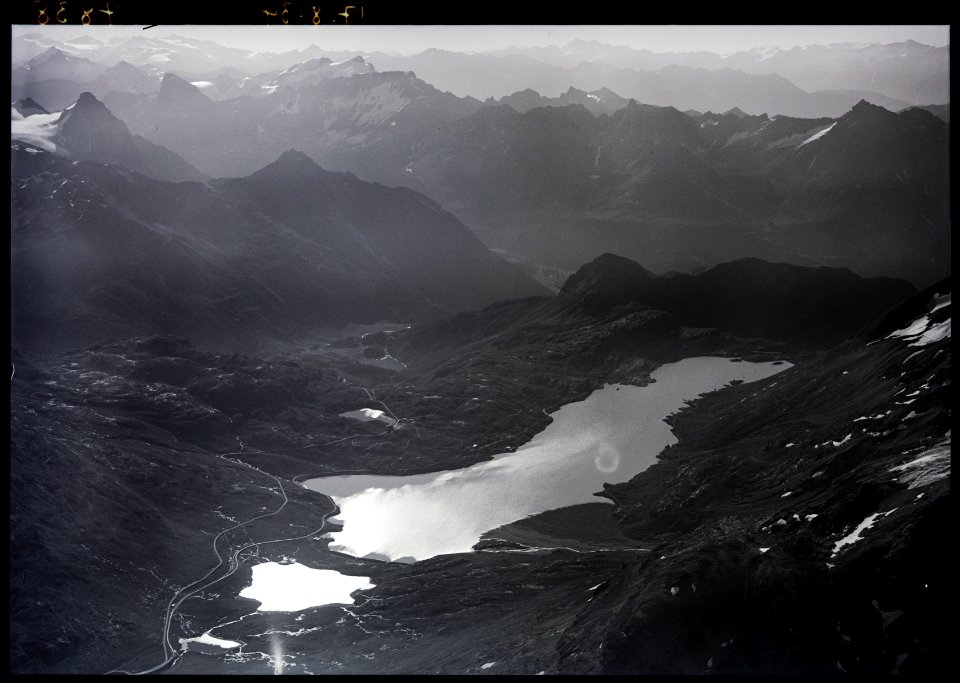 ETH-BIB-Berninapass,Valle di Campo, Cima di Saoseo v. N. W. aus 3400 m-Inlandflüge-LBS MH01-007838