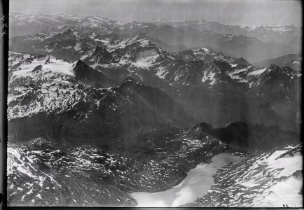 ETH-BIB-Berninapass, Lago Bianco, Piz Paradisino v. W. aus 5000 m-Inlandflüge-LBS MH01-000874