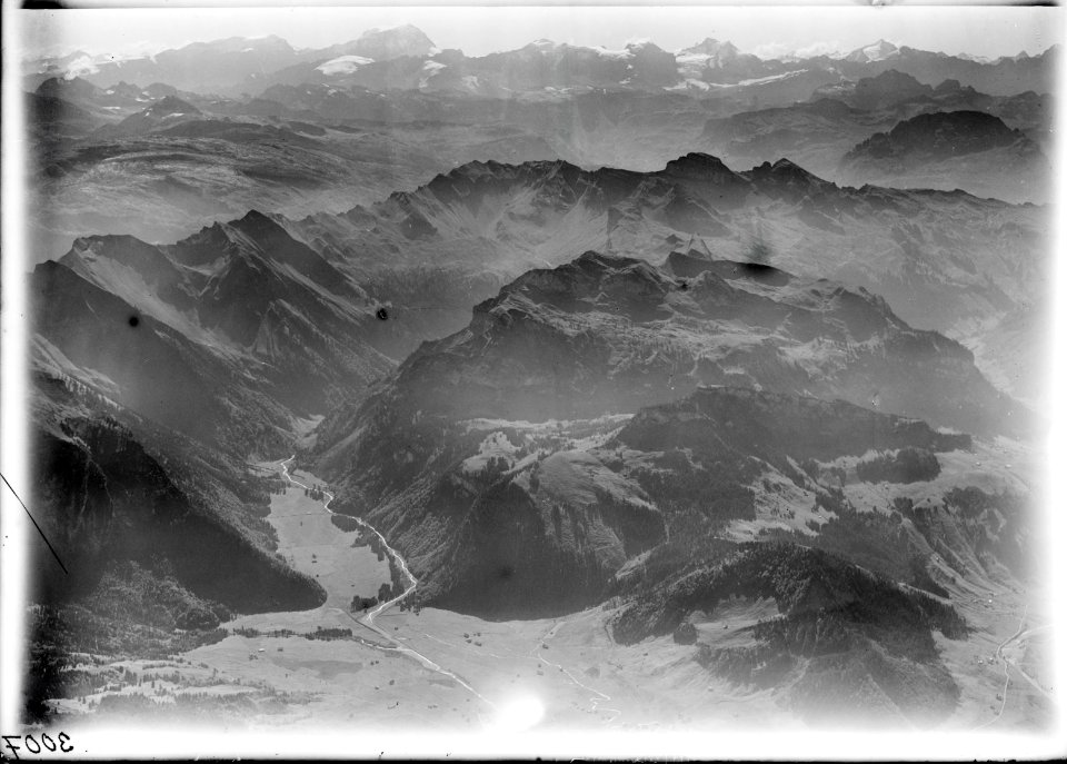 ETH-BIB-Biet, Leiterenstollen, Schülberg, Druesberg, Sihltal, Schärhorn v. N. aus 3000 m-Inlandflüge-LBS MH01-003007A