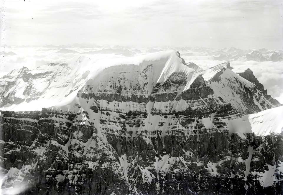 ETH-BIB-Bifertenstock, Piz Frisal v. N. W. aus 3500 m-Inlandflüge-LBS MH01-004754