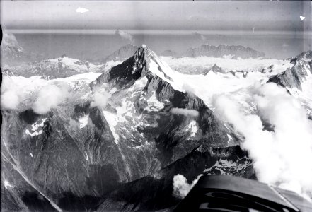 ETH-BIB-Bietschhorn, Doldenhorn, Petersgrat, Blüemlisalp v. S. O. aus 3900 m-Inlandflüge-LBS MH01-005806